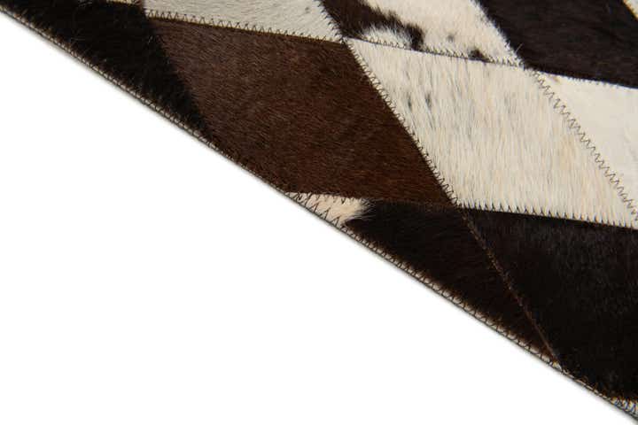 4' 1 x 5' 10 Cowhide Stocks Rug