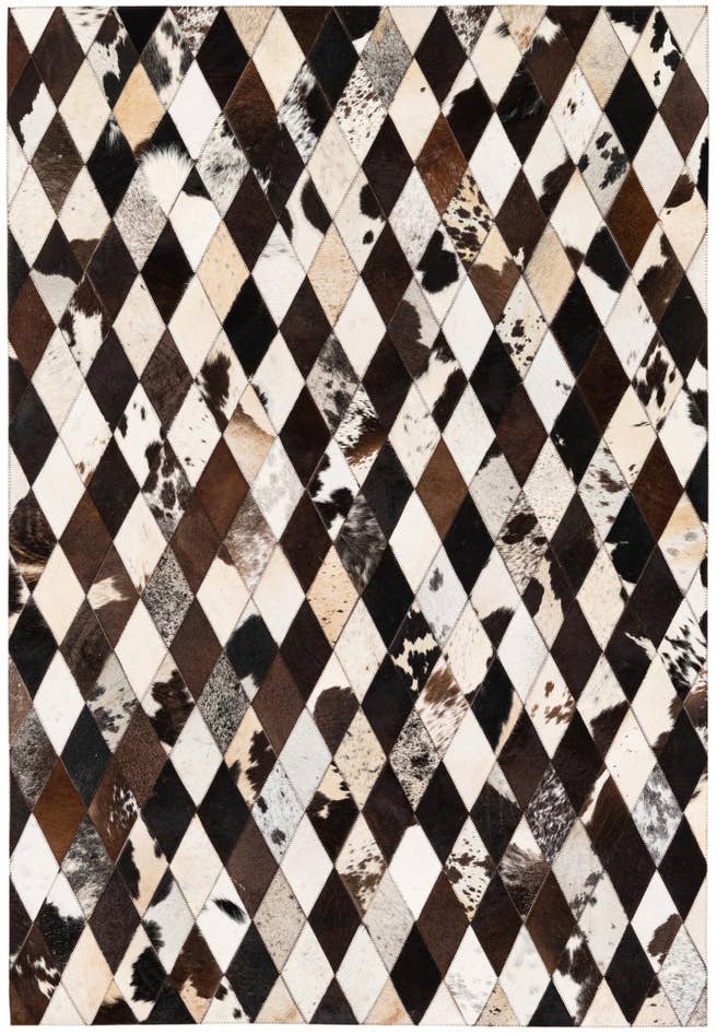 Detail image of 4' 1 x 5' 10 Cowhide Stocks Rug