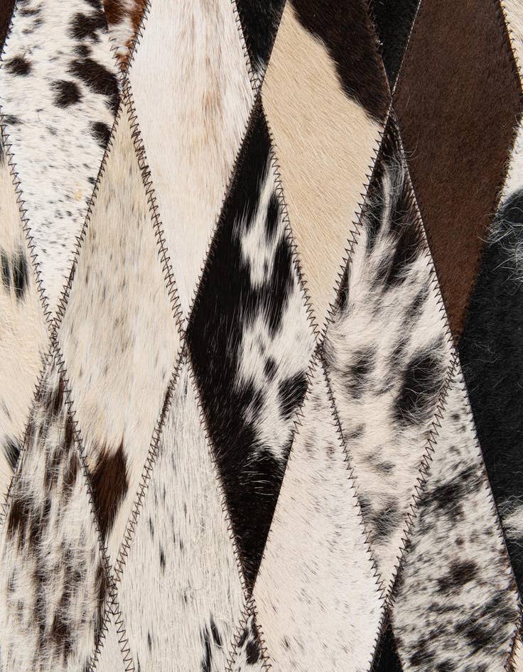 Detail image of 4' x 5' 10 Cowhide Stocks Rug