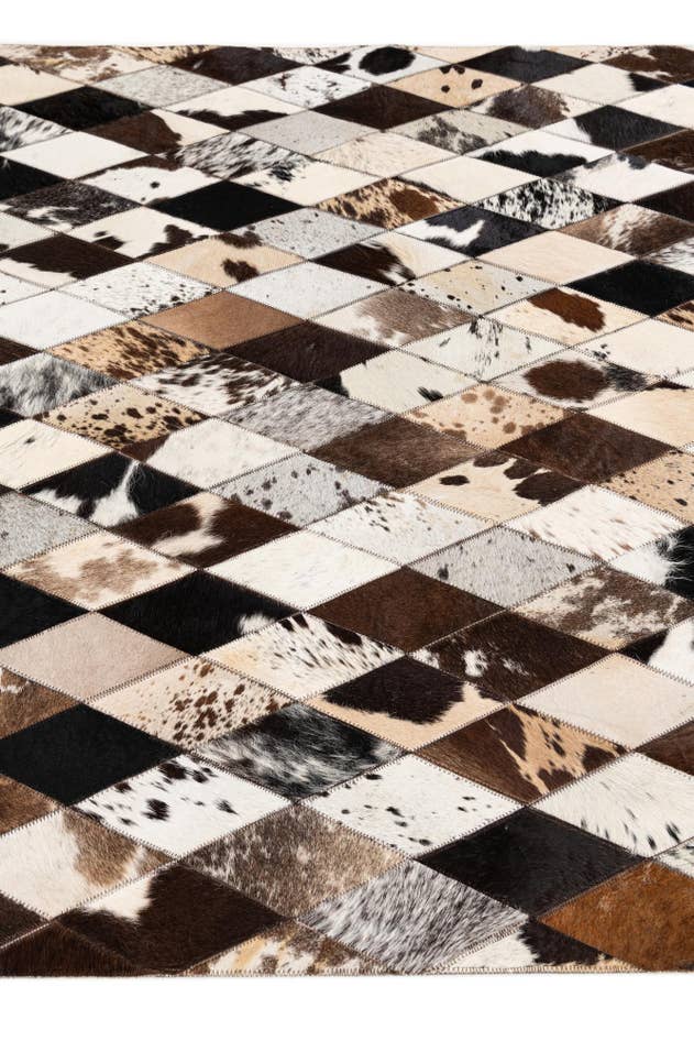 Detail image of 4' 1 x 5' 11 Cowhide Stocks Rug