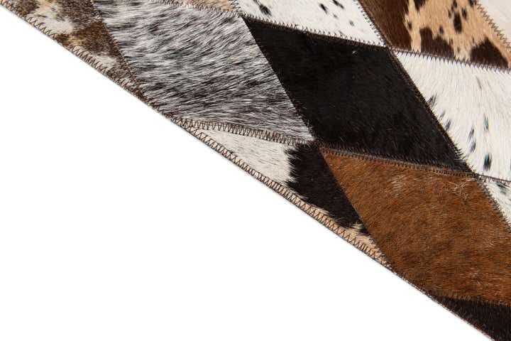 4' 1 x 5' 11 Cowhide Stocks Rug