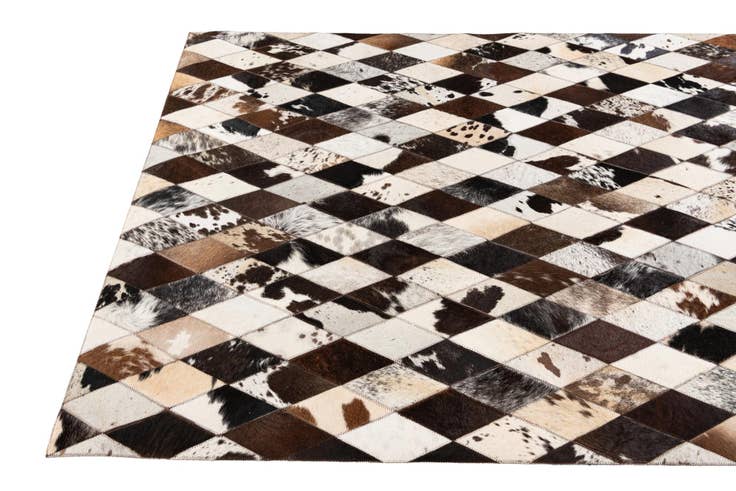 Detail image of 4' x 5' 11 Cowhide Stocks Rug