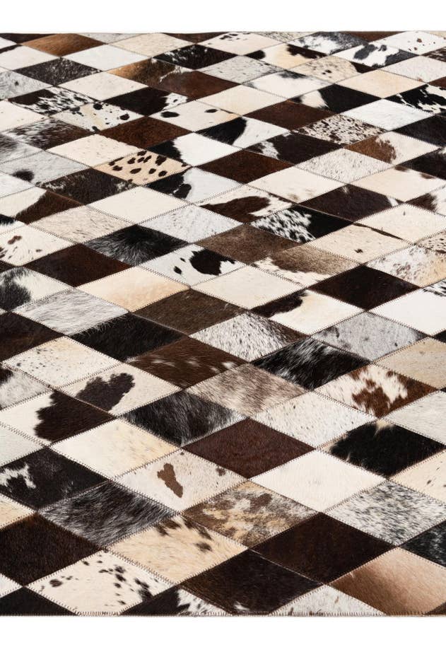 Detail image of 4' x 5' 11 Cowhide Stocks Rug