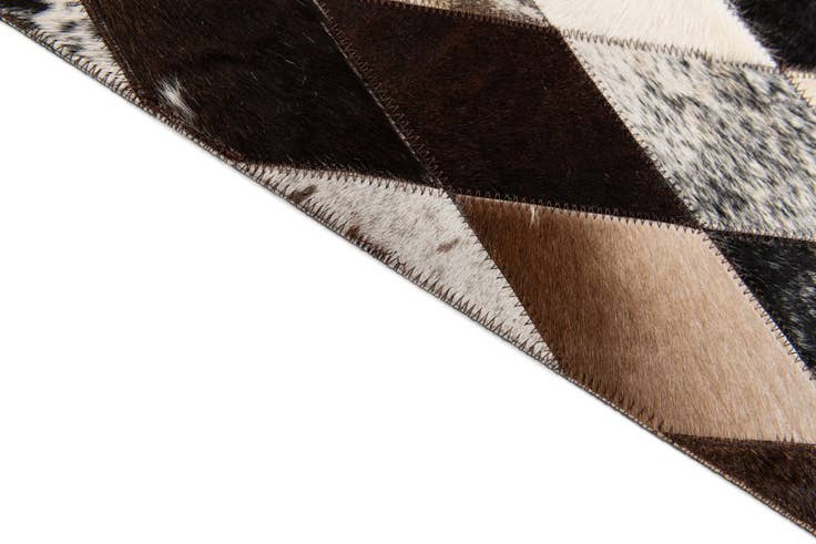 Detail image of 4' x 5' 11 Cowhide Stocks Rug