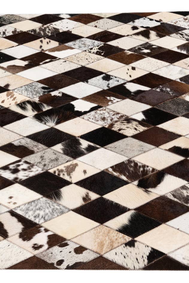 Detail image of 4' 1 x 5' 11 Cowhide Stocks Rug