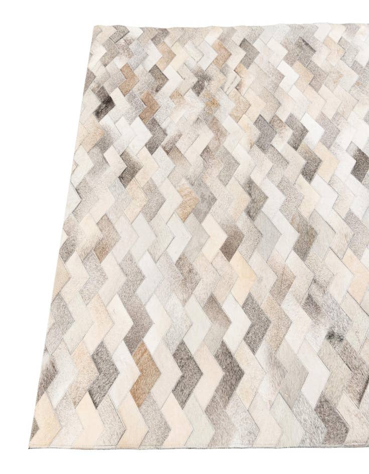Detail image of 4' 1 x 5' 11 Cowhide Stocks Rug