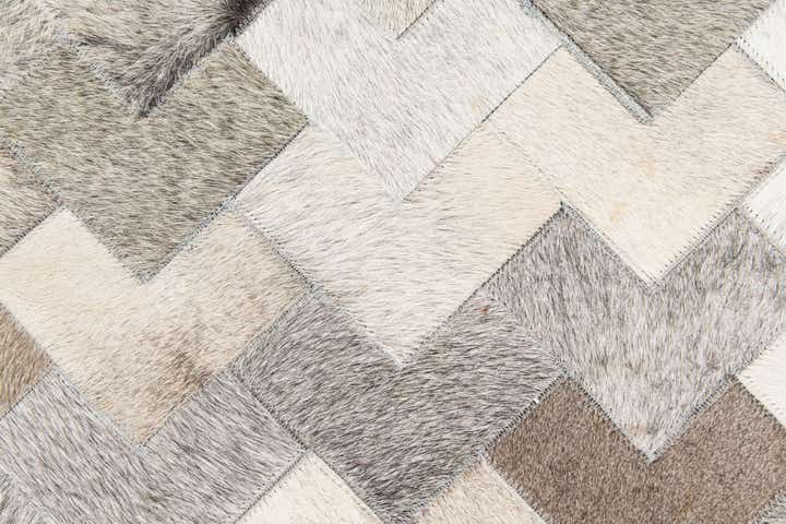 4' 1 x 5' 11 Cowhide Stocks Rug