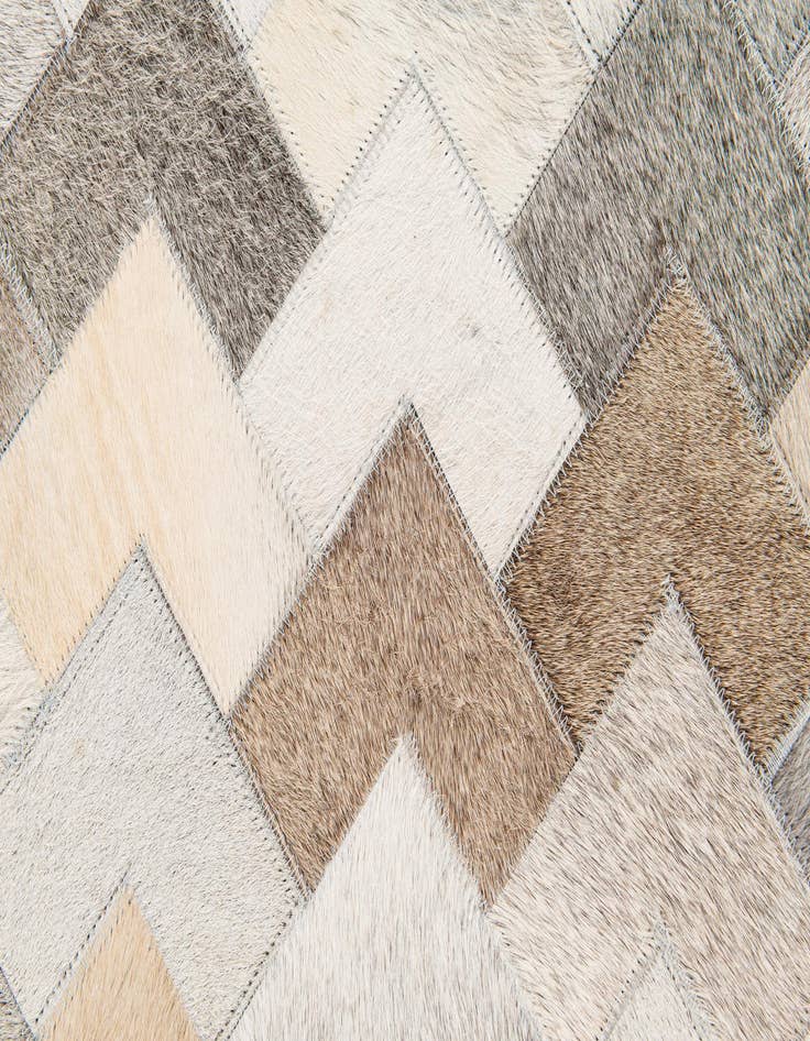 Detail image of 4' 1 x 5' 11 Cowhide Stocks Rug