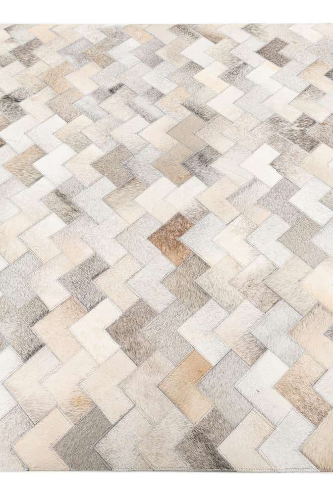 4' 1 x 6' Cowhide Stocks Rug