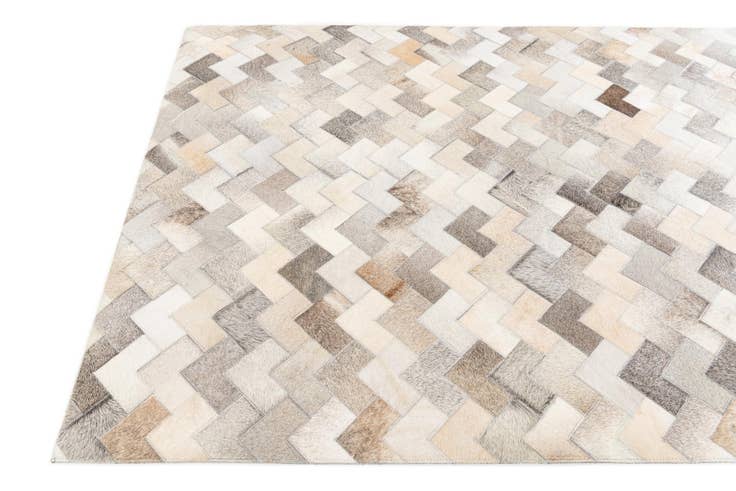 Detail image of 4' 1 x 6' Cowhide Stocks Rug