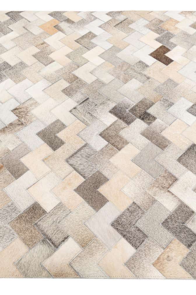 4' 1 x 6' Cowhide Stocks Rug