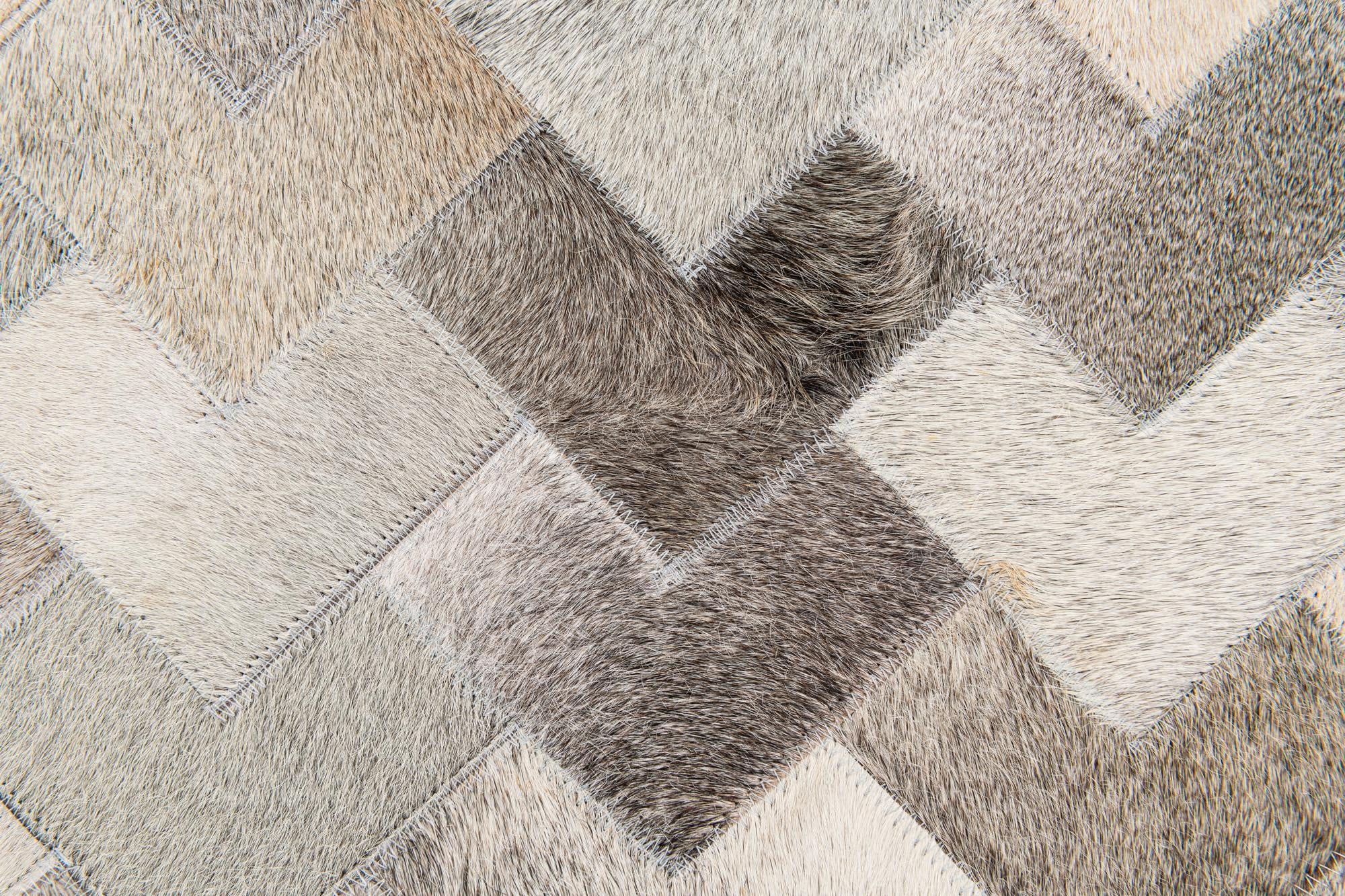 4' 1 x 6' Cowhide Stocks Rug