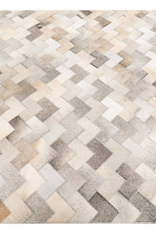Detail image of 4' 1 x 5' 11 Cowhide Stocks Rug