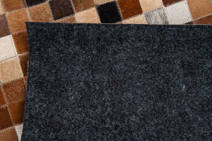 4' x 6' Cowhide Stocks Rug