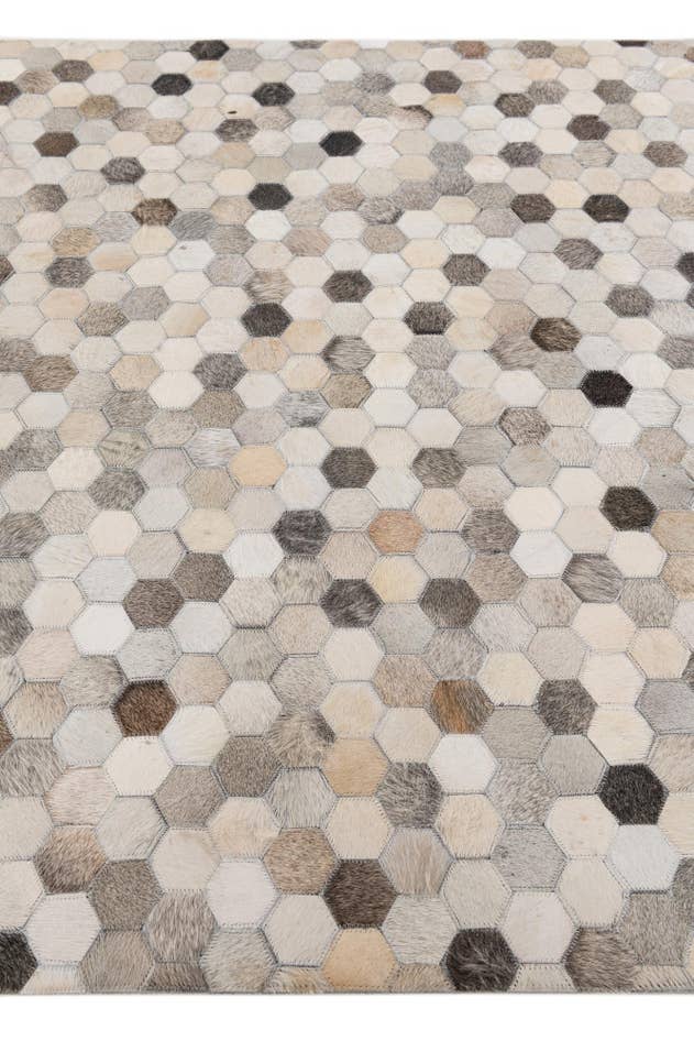 Detail image of 4' x 5' 10 Cowhide Stocks Rug