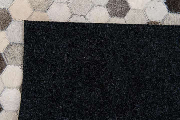 4' x 5' 10 Cowhide Stocks Rug