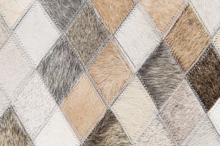 4' 1 x 6' Cowhide Stocks Rug