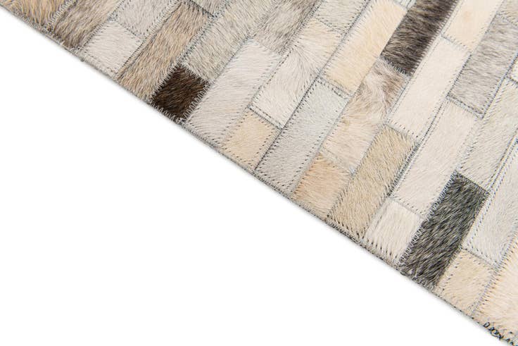 Detail image of 4' x 5' 10 Cowhide Stocks Rug