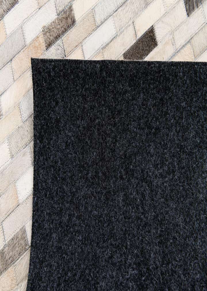 4' x 5' 10 Cowhide Stocks Rug