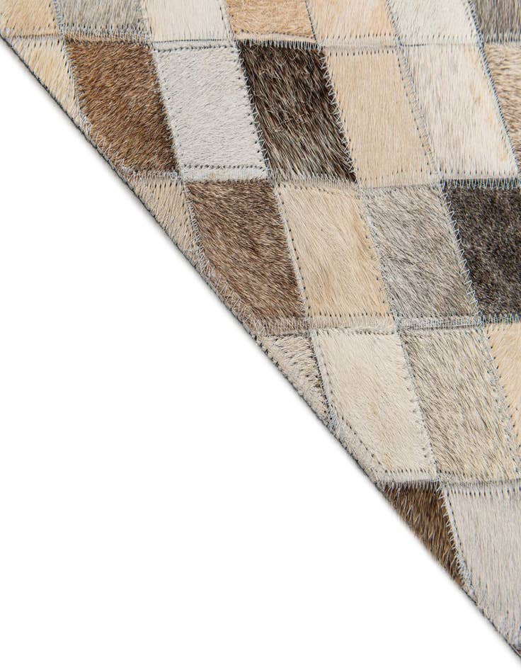 Detail image of 4' x 6' Cowhide Stocks Rug