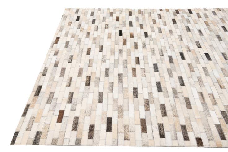 Detail image of 4' x 5' 11 Cowhide Stocks Rug