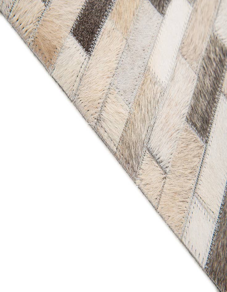 Detail image of 4' x 5' 11 Cowhide Stocks Rug