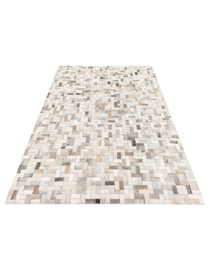 Detail image of 4' 1 x 6' 1 Cowhide Stocks Rug