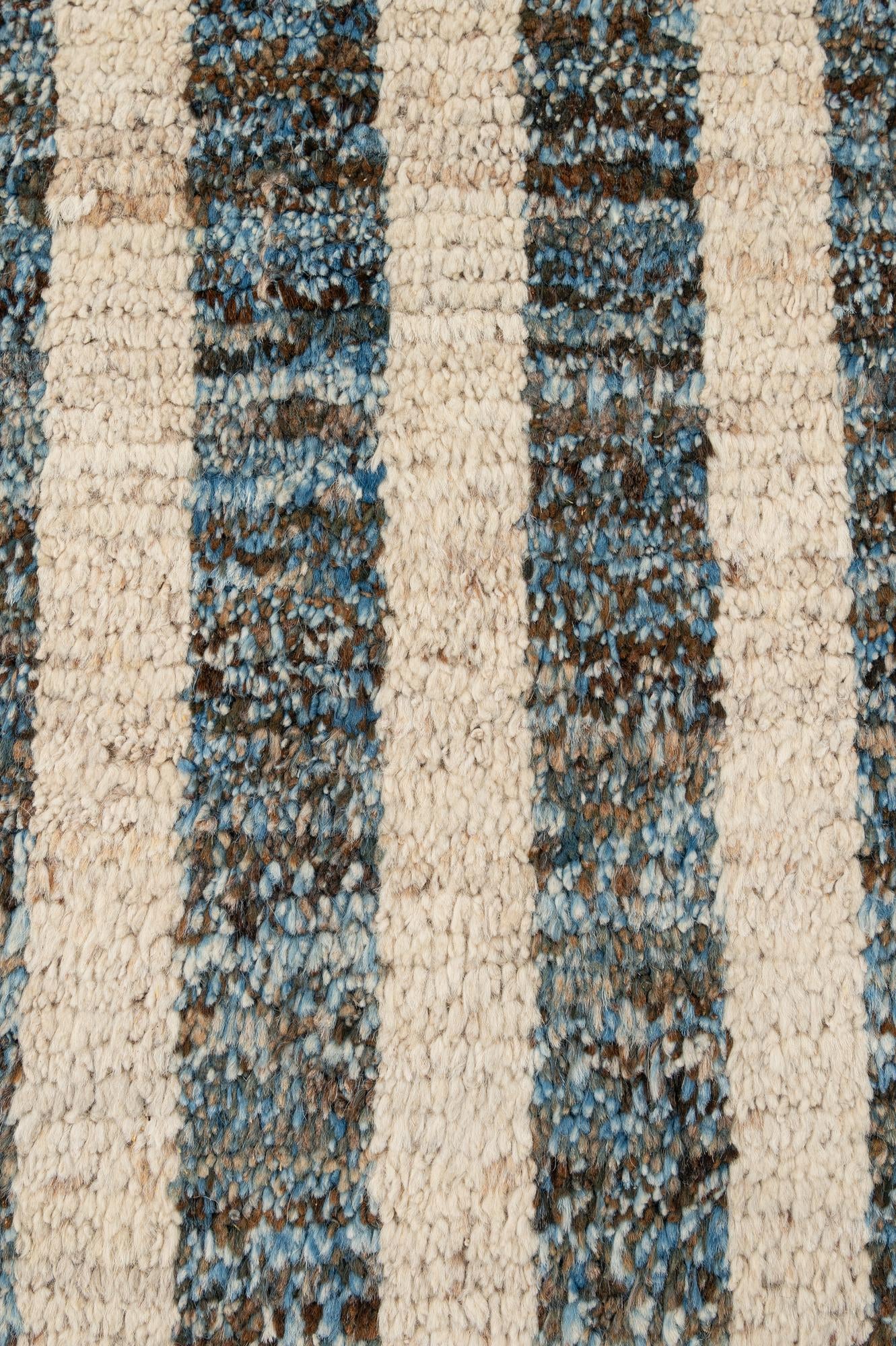 6' 11 x 9' 8 Hand Knotted Darya Wool Rug