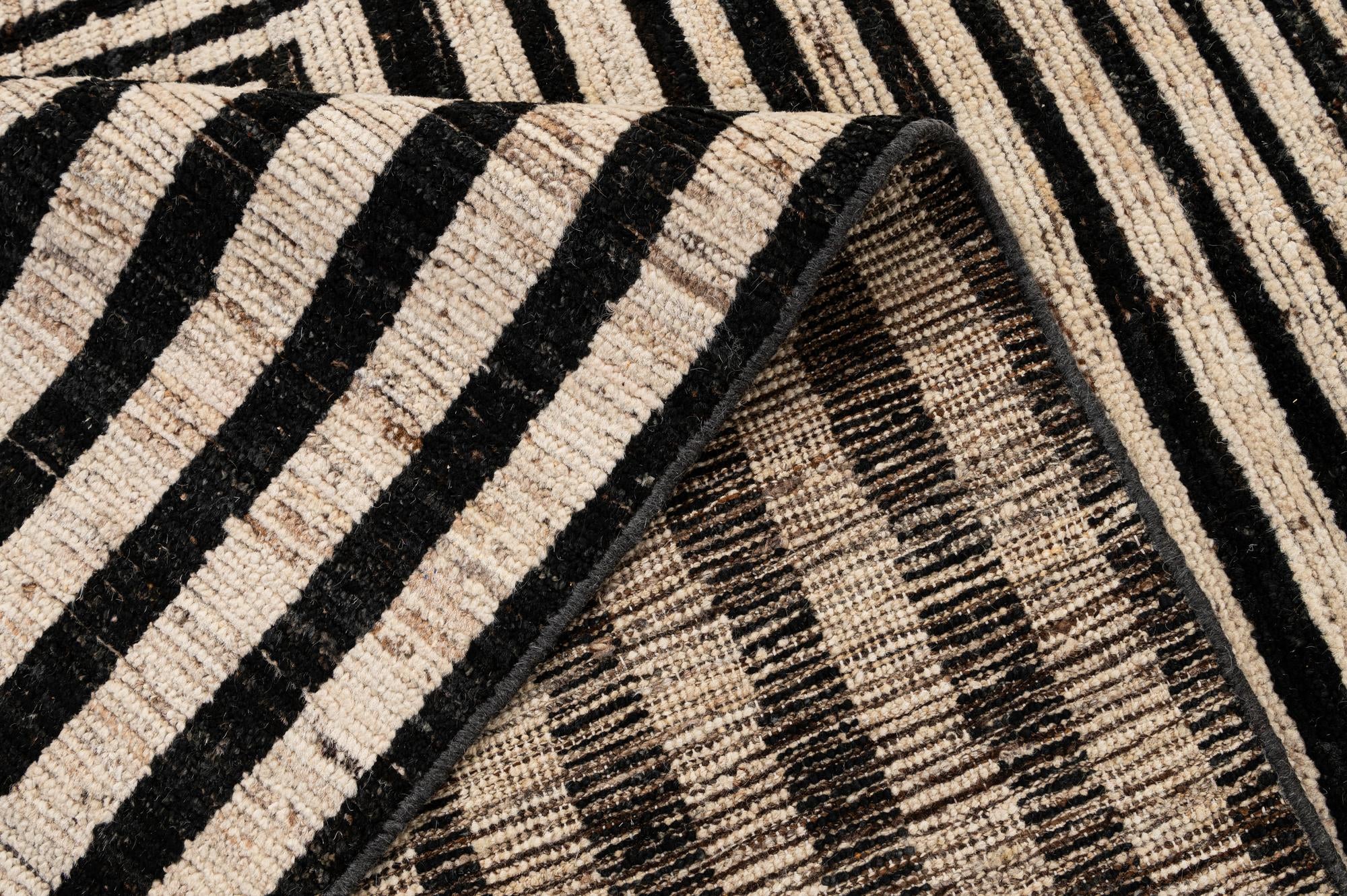 8' 2 x 9' 7 Hand Knotted Darya Wool Rug