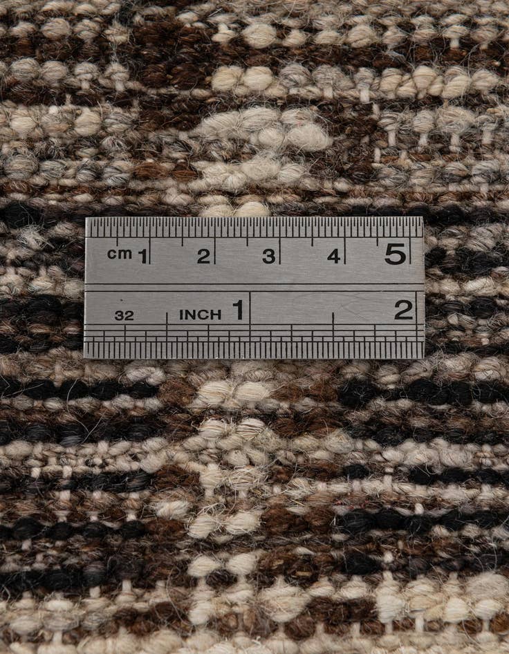 Detail image of 8' 6 x 9' 6  Hand Knotted Darya Wool Rug