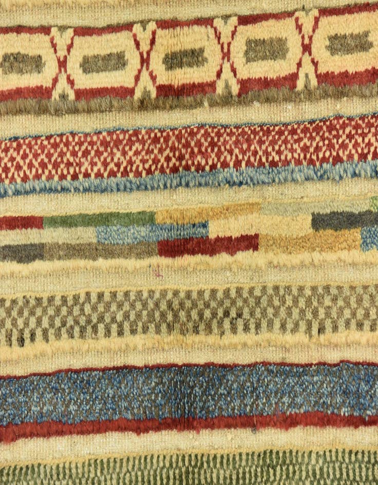 Detail image of 3' 5 x 4' 10  Hand Knotted Darya Rug