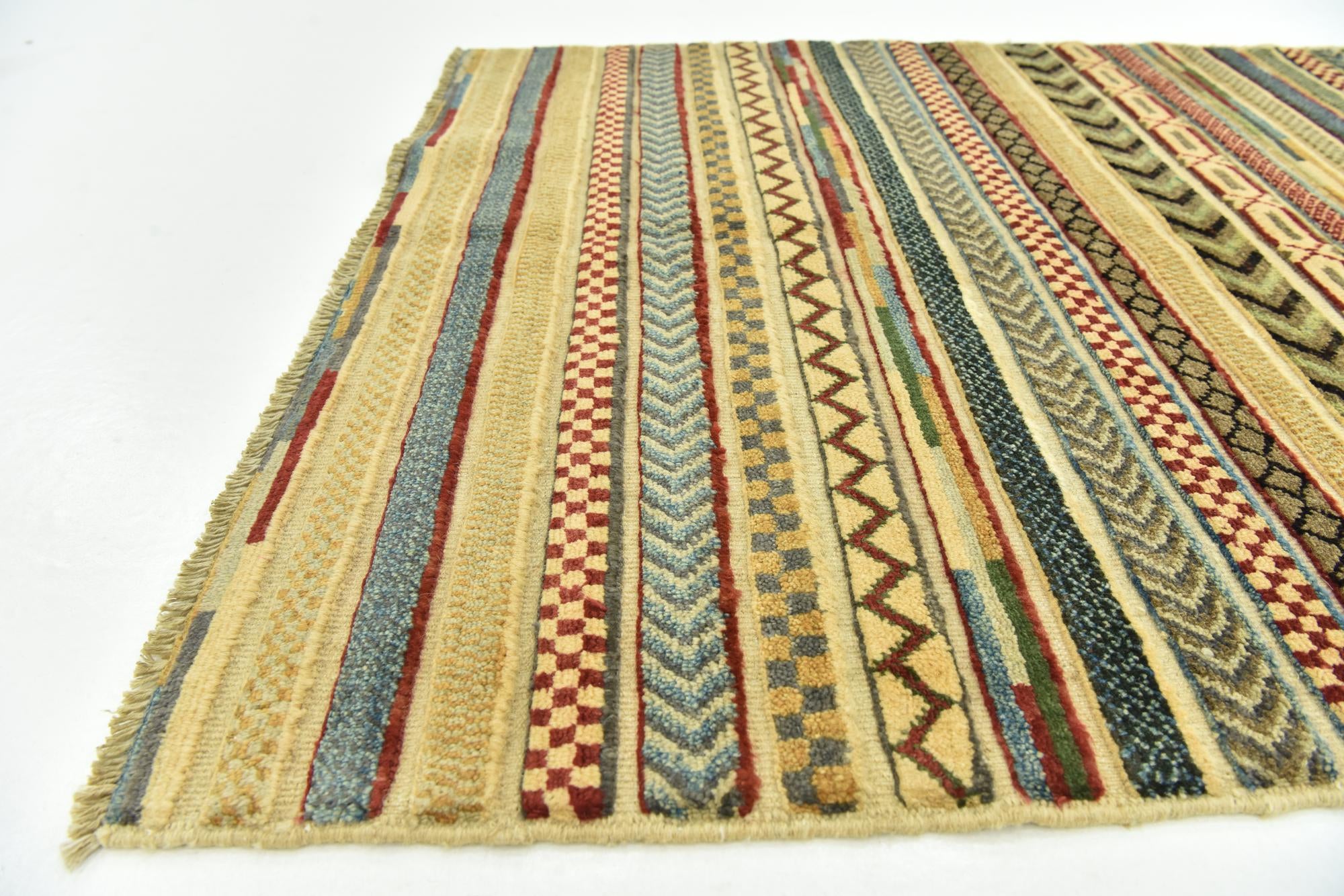 3' 5 x 4' 10 Hand Knotted Darya Rug