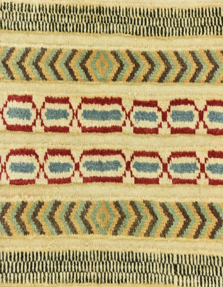 Detail image of 3' 3 x 5' 1 Hand Knotted Darya Rug