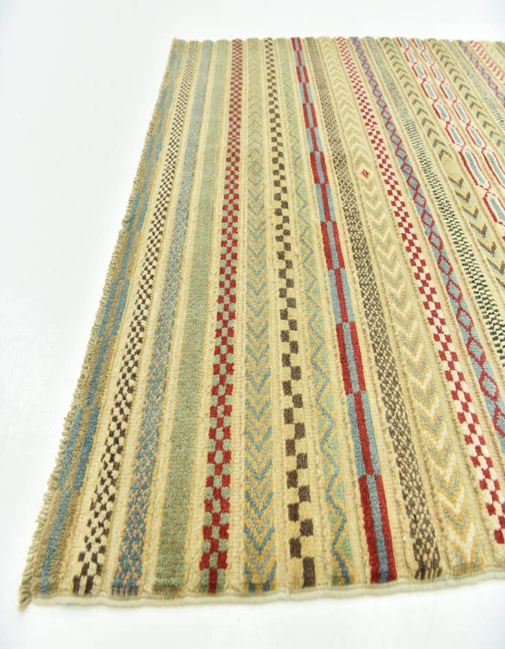 Detail image of 3' 3 x 5' 1 Hand Knotted Darya Rug