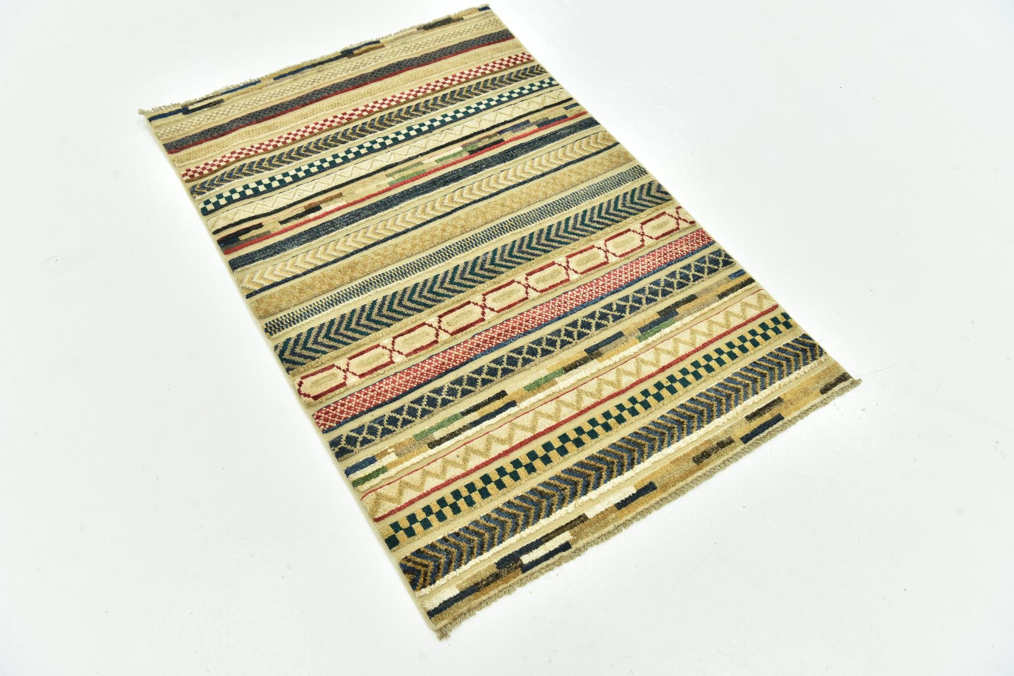 2' 9 x 4' 1 Hand Knotted Darya Rug