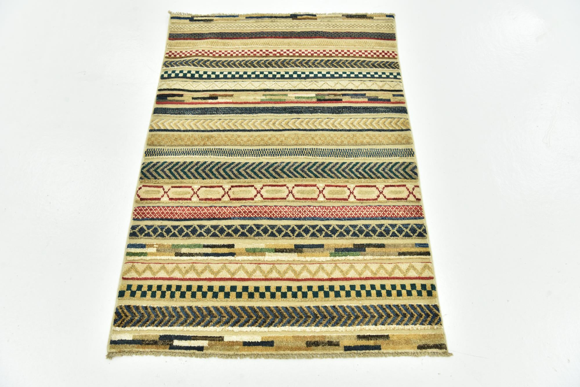 2' 9 x 4' 1 Hand Knotted Darya Rug