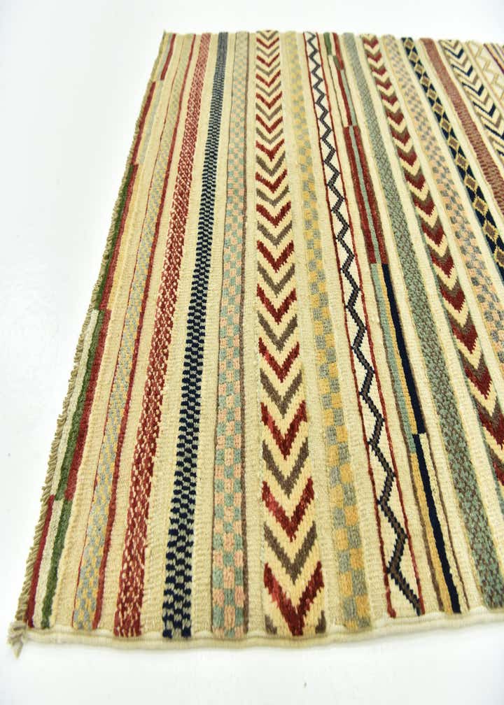 2' 8 x 4' 1 Hand Knotted Darya Rug