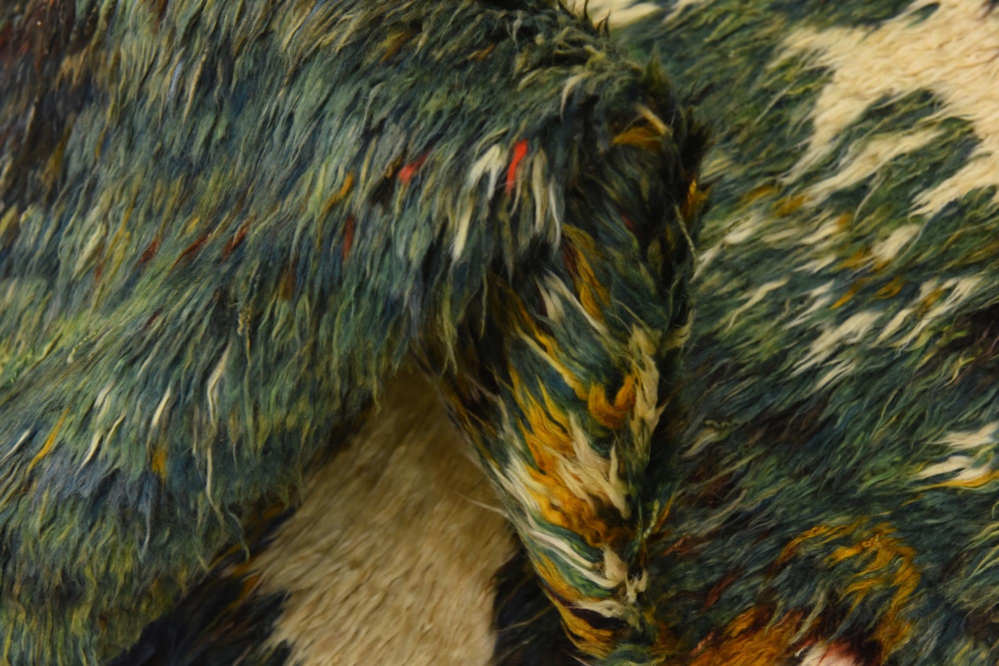 6' 7 x 9' 7 Hand Knotted Darya Wool Rug