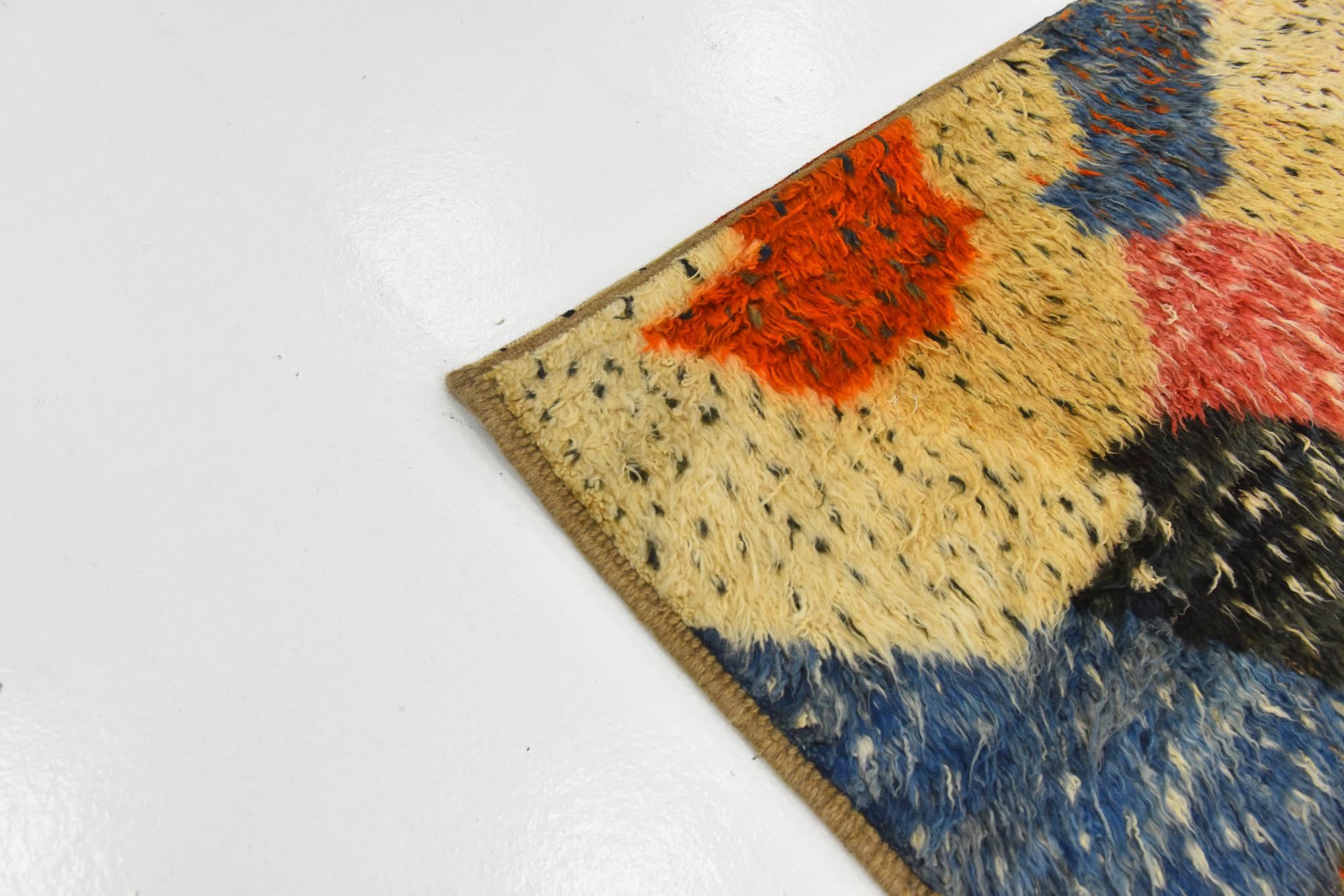 6' 5 x 9' 5 Hand Knotted Darya Wool Rug