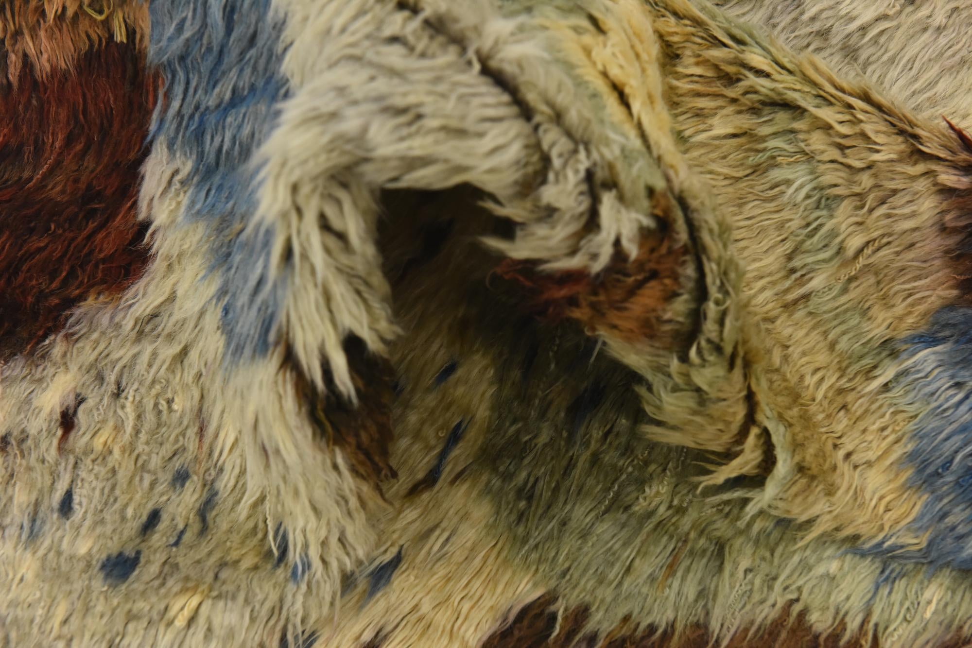 6' 7 x 9' 4 Hand Knotted Darya Wool Rug