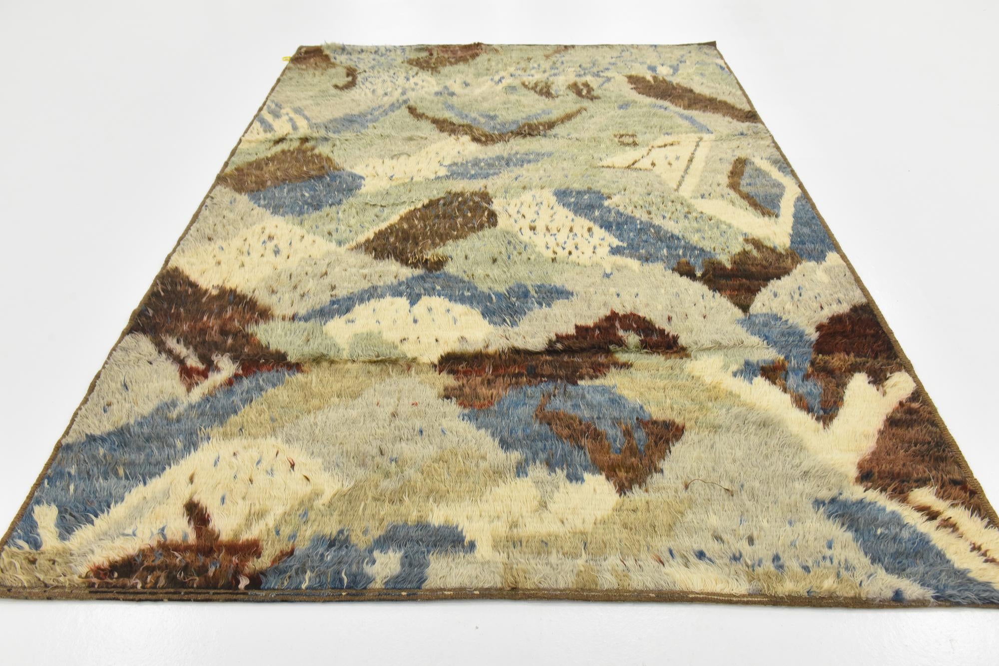 6' 7 x 9' 4 Hand Knotted Darya Wool Rug