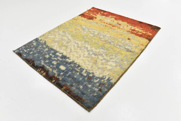 Detail image of 5' x 6' 4 Hand Knotted Darya Wool Rug