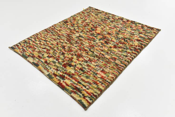 Detail image of 5' x 6' Hand Knotted Darya Wool Rug