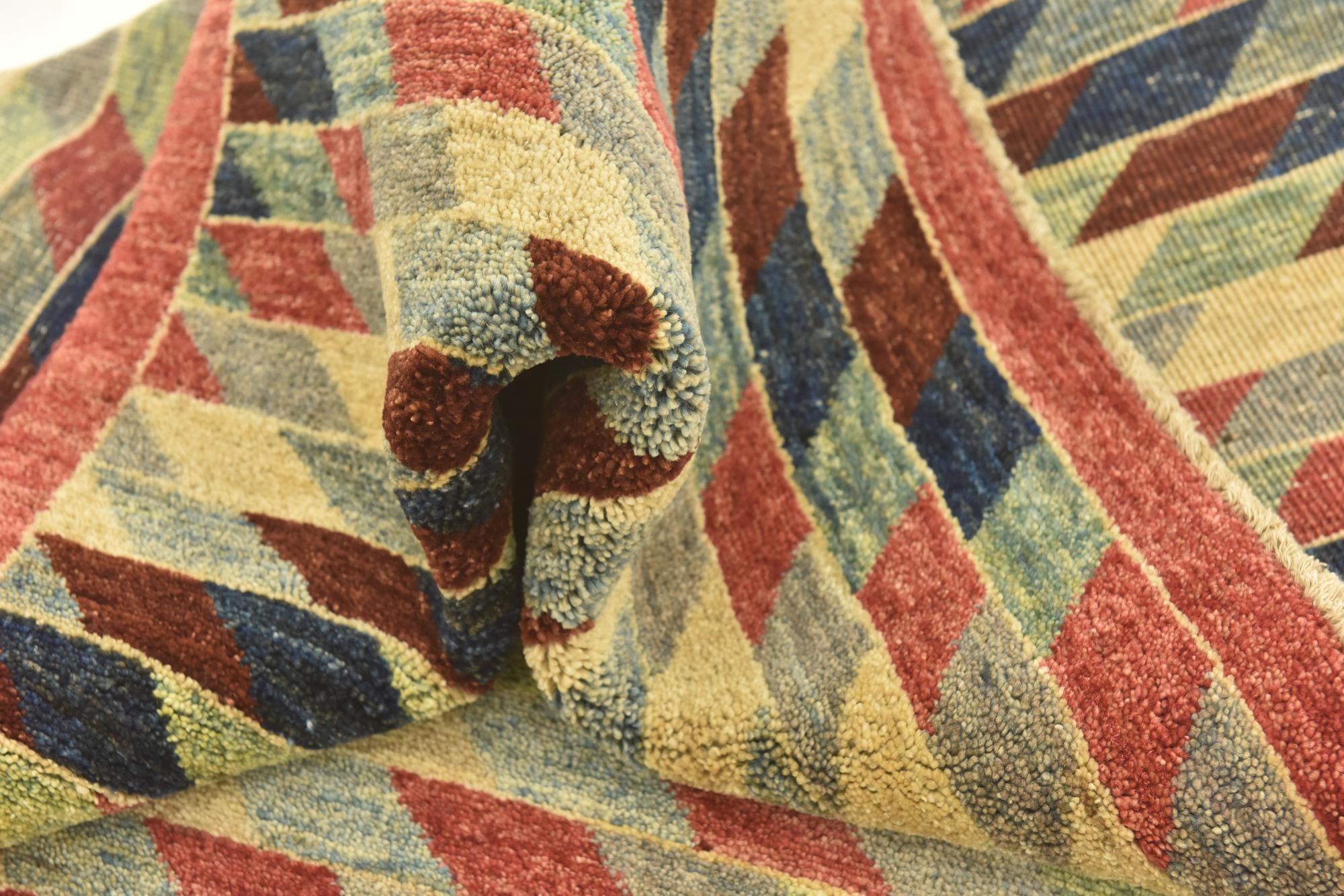 4' 1 x 5' 9 Hand Knotted Darya Oriental Rug
