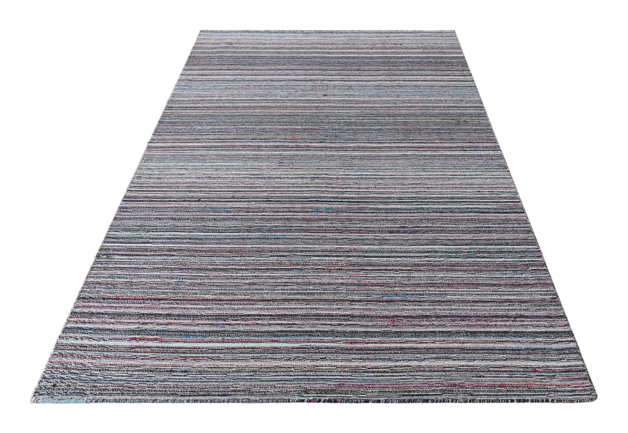 5' 8 x 8' Hand Knotted Darya Wool Rug