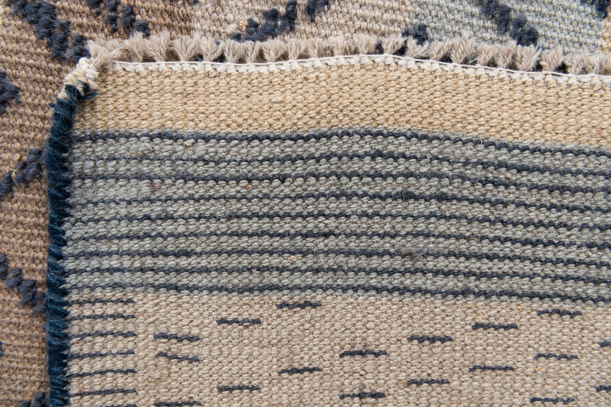 9' 9 x 14' 4 Hand Knotted Darya Wool Rug