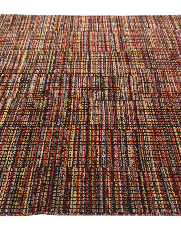 Detail image of 5' 7 x 7' 10 Hand Knotted Darya Wool Rug