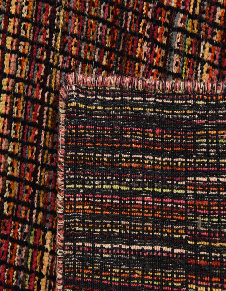 Detail image of 5' 7 x 7' 10  Hand Knotted Darya Wool Rug