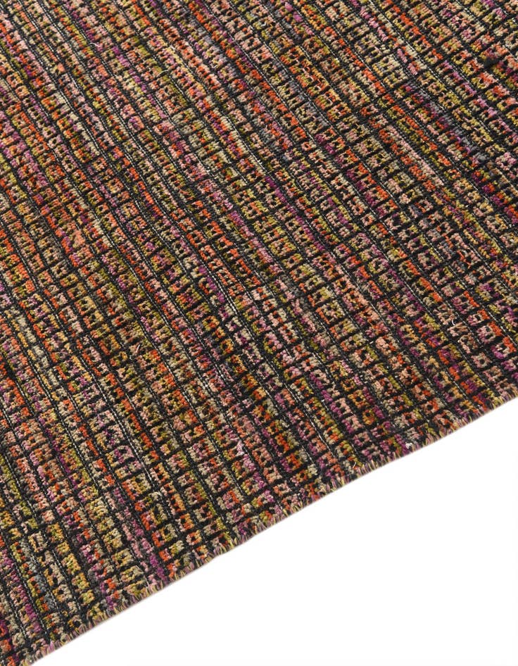 Detail image of 5' 6 x 8' 4  Hand Knotted Darya Wool Rug