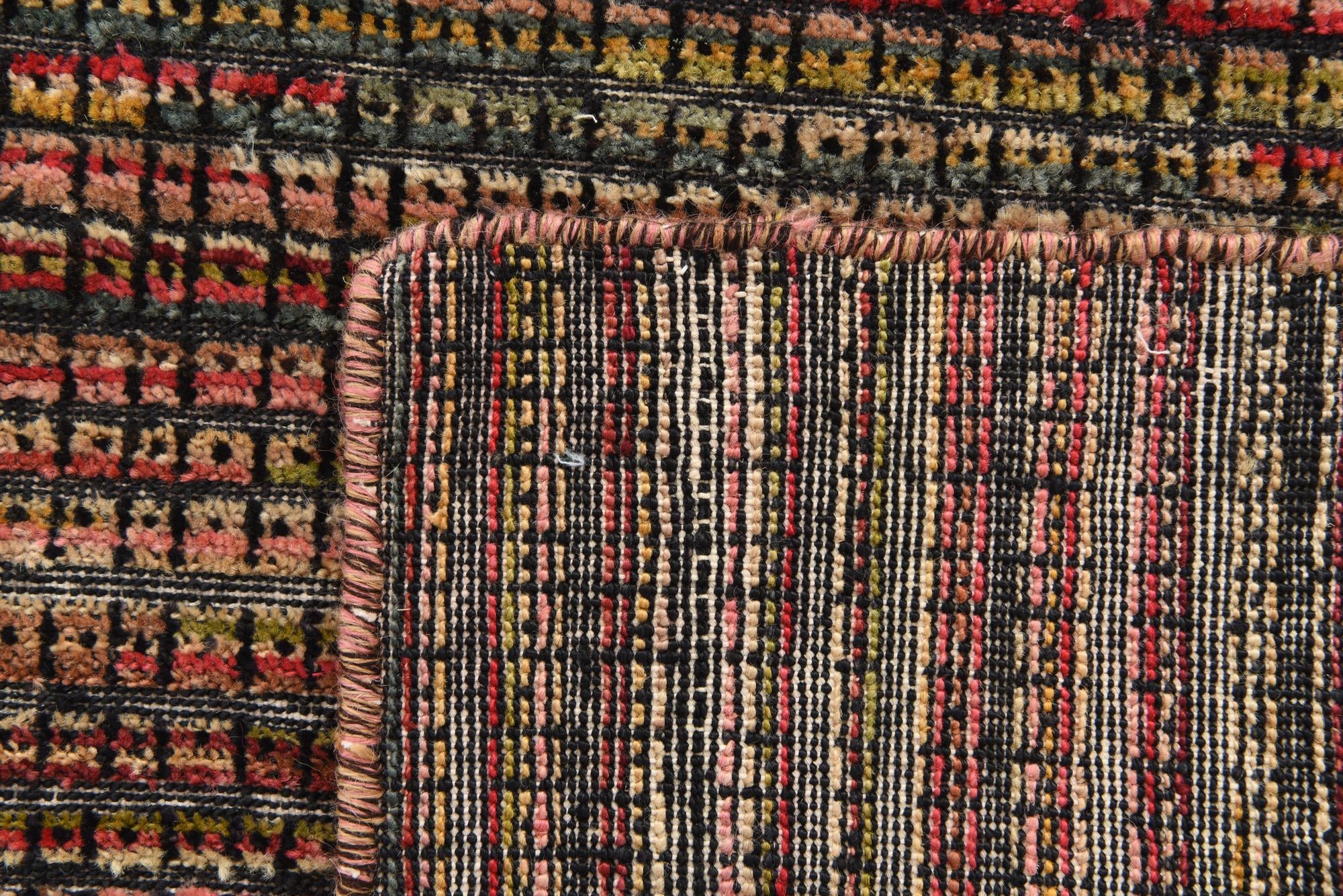 7' x 9' 7 Hand Knotted Darya Wool Rug